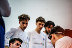 Basketball, Basketball Zweite Liga 2024/25, Viertelfinale Spiel 2, UDW Alligators, Kufstein Towers, Xavi Mascaro (Haed Coach)