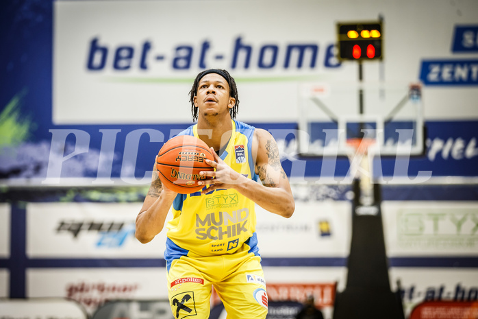 Basketball, bet-at-home Basketball Superliga 2021/22, Platzierungsrunde 9.Runde, SKN St. Pölten Basketball, Oberwart Gunners, Christopher Ferguson (20)