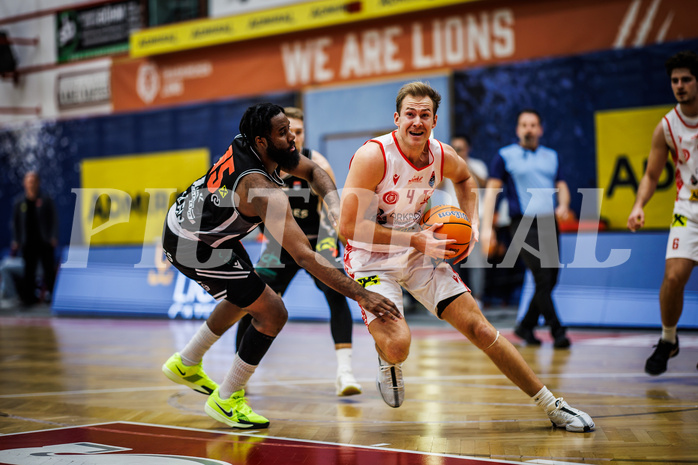 Basketball, Win2Day Superliga 2024/25, Grunddurchgang 15.Runde, Traiskirchen Lions, Fuerstenfeld Panthers, Jason A. M. Ricketts (15), Ryan Moffat (4)