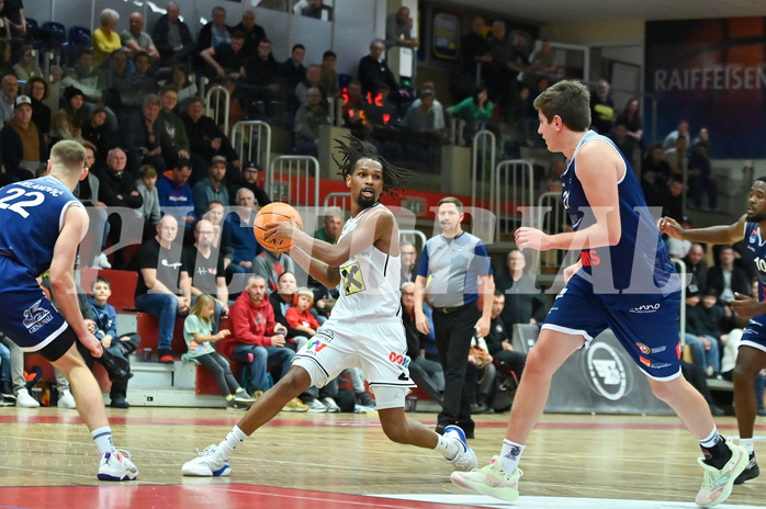 Basketball, Superliga 2023/24, Grunddurchgang 12. Runde, Flyers Wels vs. BBC Nord Dragonz,
