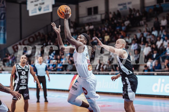 Basketball, Basketball Superliga 2023/24, Grundduchgang Runde 4., Oberwart Gunners, Kapfenberg Bulls, David Voetsch (9), James Graham (11)