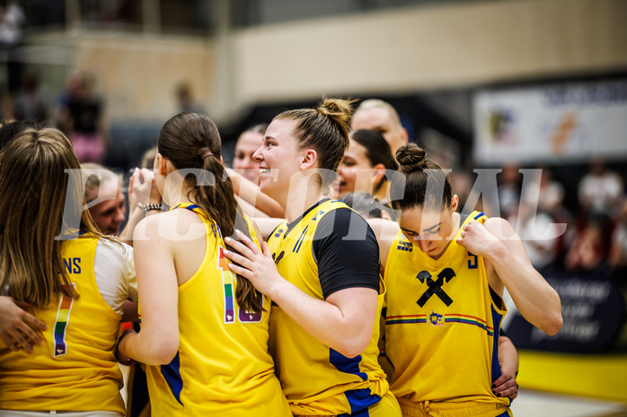 Basketball, Win2Day Basketball Damen Superliga 2023/24, Playoff, Finale Spiel 3, SKN St. Pölten, UBI Graz, SKN St. Pölten, feiern