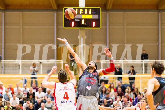 Basketball, 2.Bundesliga, Playoff Finale Spiel 5, UBC St.Pölten, Villach Raiders, Marko Kolaric (16), Eric Schranz (4)