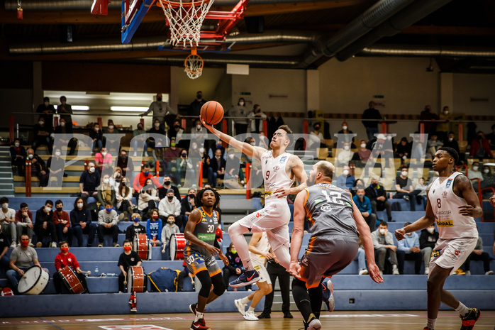 Basketball, bet-at-home Basketball Superliga 2021/22, Grunddurchgang18.Runde, Traiskirchen Lions, Klosterneuburg Dukes, Lukas Hahn (9)