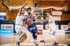 Basketball, bet-at-home Basketball Superliga 2021/22, Grunddurchgang Runde 8, Oberwart Gunners, Gmunden Swans, Daniel Friedrich (6)
