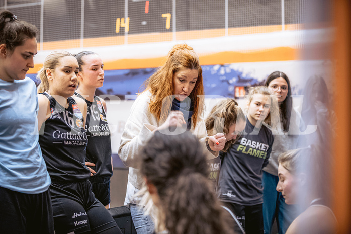 Basketball, Win2Day Basketball Damen Superliga 2022/23, Grunddurchgang 13.Runde, Vienna Timberwolves, Basket Flames, Rossitza Tzarova-Andonova (Headcoach)