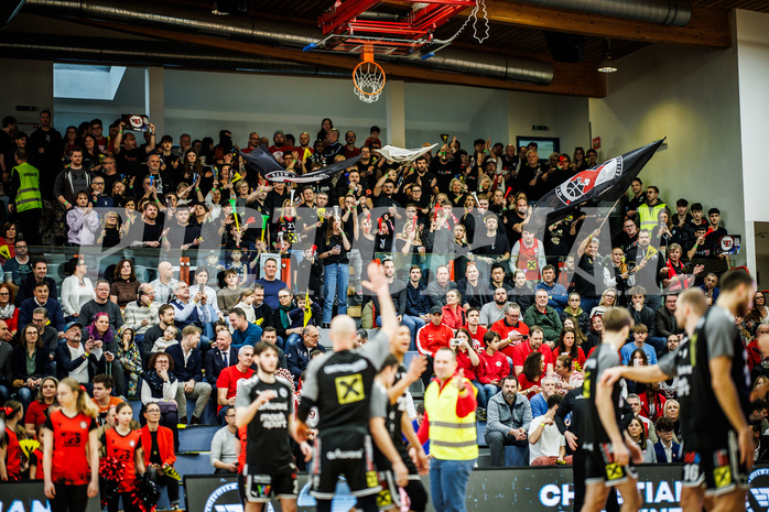 Basketball, Basketball Austria CUP 2023/24, Finale, Traiskirchen Lions, Flyers Wels, feature, fans