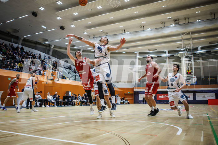 Basketball, Win2Day Superliga 2023/24, Grunddurchgang 17.Runde, Vienna Timberwolves, BC Vienna, Bogic Vujosevic (5), Ziga Fifolt (13)