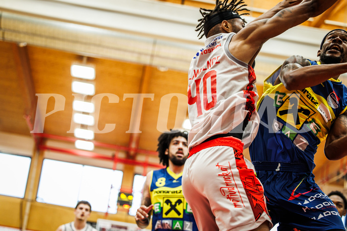 Basketball, Basketball Austria Cup 2023/24, Semifinale, Traiskirchen Lions, UBSC Graz, Jeremy Smith (4) Basketball, Basketball Austria Cup 2023/24, Semifinale, Traiskirchen Lions, UBSC Graz, Jeremy Smith (4)