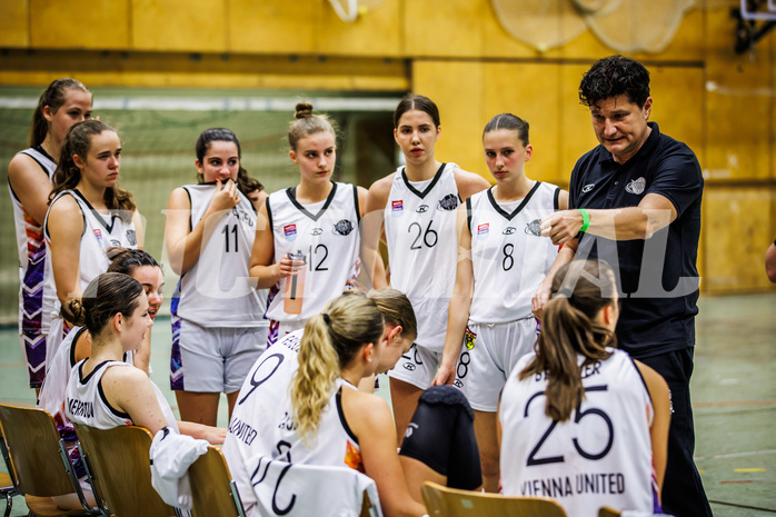 Basketball, Win2Day Basketball Damen Superliga 2023/24, Grunddurchgang 1.Runde, Vienna United, DBB LZ OÖ, Vedran Schuch (Head Coach)