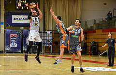 Basketball Superliga 2020/21, Grunddurchgang 18. Runde Flyers Wels vs. Klosterneuburg Dukes, Christian Von Fintel (27), Max Hopfgartner (11),