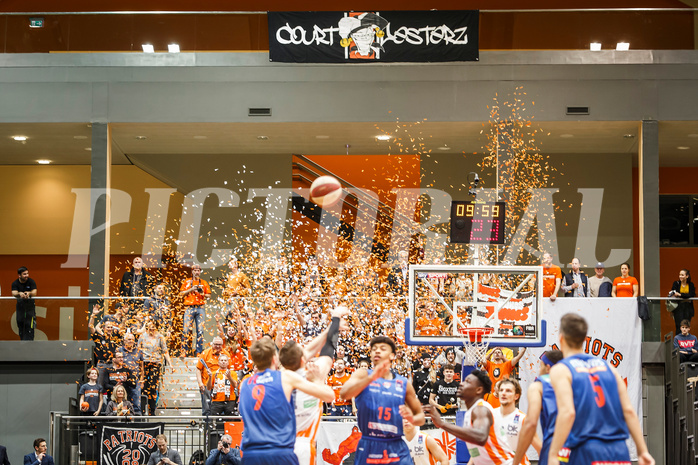 Basketball, Basketball Austria Cup 2019/20, Finale, Kapfenberg Bulls, Klosterneuburg Dukes, Jumpball