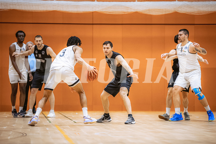 Basketball, Basketball Zweite Liga 2022/23, Grunddurchgang 16.Runde, Basket Flames, Wörthersee Piraten, Yann Grandperret (3), Jan-Arne Apschner (12)