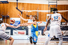 Basketball, bet-at-home Basketball Superliga 2020/21, Grunddurchgang, 6. Runde, Oberwart Gunners, SKN St. Pölten Basketball, Lukas Böck (13)