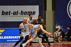 Basketball Superliga 2020/21, Grunddurchgang 18. Runde Flyers Wels vs. Klosterneuburg Dukes, Christian Von Fintel (27), Benedikt Danek (20)