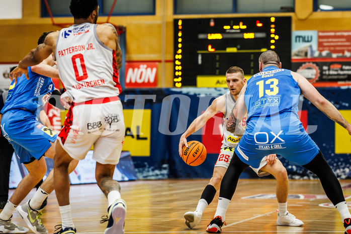 Basketball, win2day Basketball Superliga 2023/24, Viertelfinale Spiel 3, Traiskirchen Lions, SKN St.Pölten, Edgars Lasenbergs (25) Basketball, win2day Basketball Superliga 2023/24, Viertelfinale Spiel 3, Traiskirchen Lions, SKN St.Pölten, Edgars Lasenbergs (25)