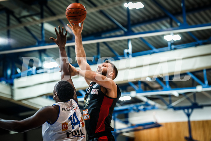 Basketball, bet-at-home Basketball Superliga 2021/22, Grunddurchgang Runde 4, Oberwart Gunners, BC GGMT Vienna, Jozo Rados (3) Basketball, bet-at-home Basketball Superliga 2021/22, Grunddurchgang Runde 4, Oberwart Gunners, BC GGMT Vienna, Jozo Rados (3)