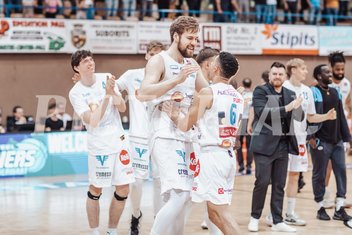 Basketball, Basketball Superliga 2023/24 , VF 4, Oberwart Gunners, Gmunden Swans, Gunners Jubel