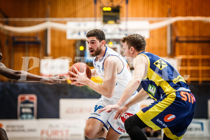 Basketball, bet-at-home Basketball Superliga 2021/22, Grunddurchgang Runde 12, Oberwart Gunners, UBSC Graz, Ioannis Chatzinikolas (11)