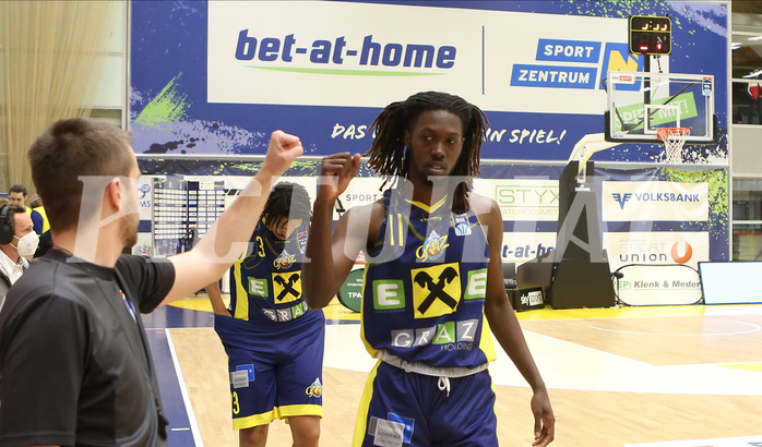 Basketball Superliga 2021/22, 7.Plazierungsrunde SKN St.Pölten vs. UBSC Graz


