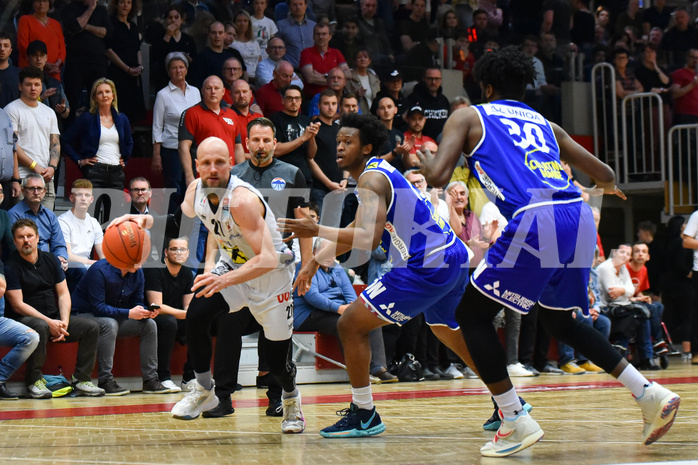 Basketball Superliga 2021/22, 
Viertelfinale Spiel 2, Flyers Wels vs Swans Gmunden Basketball Superliga 2021/22, 
Viertelfinale Spiel 2, Flyers Wels vs Swans Gmunden