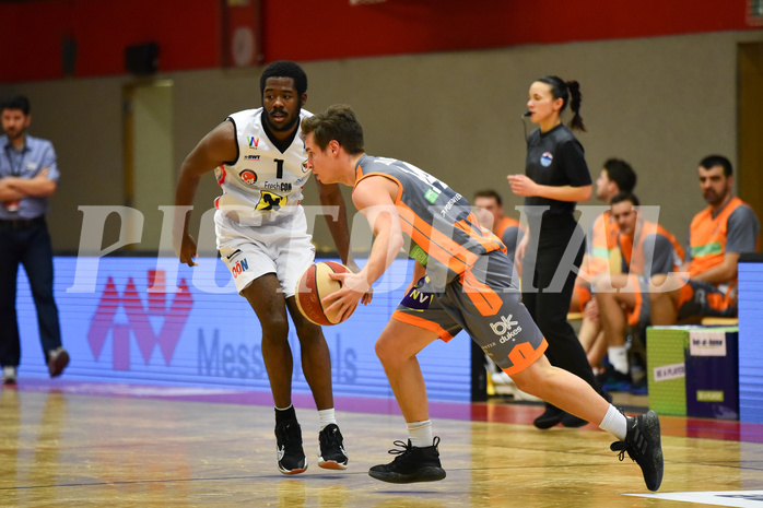 Basketball Superliga 2020/21, Grunddurchgang 18. Runde Flyers Wels vs. Klosterneuburg Dukes, Austen Awosika (1), Valentin Bauer (14),
