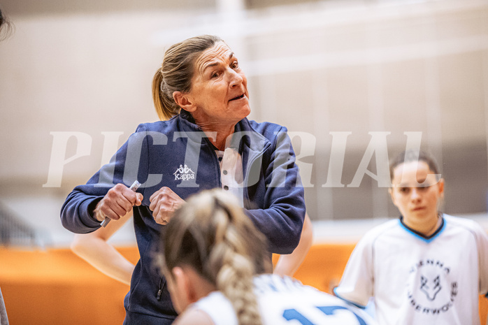 Basketball, Win2Day Basketball Damen Superliga 2022/23, Grunddurchgang 12.Runde, Vienna Timberwolves, BK Raiffeisen Duchess Klosterneuburg, Beata Renertov (Headcoach)
