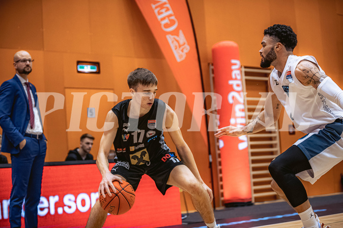 Basketball, Win2Day Superliga 2022/23, Grunddurchgang 3.Runde, Vienna D.C. Timberwolves, Raiffeisen Flyers Wels, Dejan Kovacevic (17)