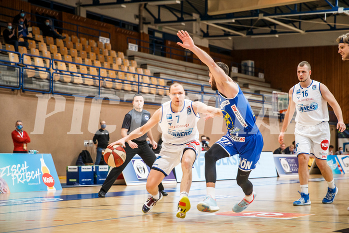 Basketball, bet-at-home Basketball Superliga 2020/21, Grunddurchgang, 14. Runde, Oberwart Gunners, Gmunden Swans, Sebastian Käferle (7)
