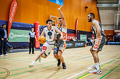 Basketball, Win2Day Superliga 2023/24, Grunddurchgang 14.Runde, Vienna Timberwolves, Klosterneuburg Dukes, Paul Rotter (6), Valentin Bauer (14)