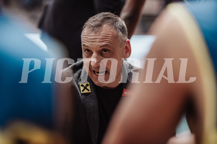 Basketball, Basketball Austria Cup 2023/24, Viertelfinale, Oberwart Gunners, UBSC Graz, Ervin Dragic (Head Coach) Basketball, Basketball Austria Cup 2023/24, Viertelfinale, Oberwart Gunners, UBSC Graz, Ervin Dragic (Head Coach)