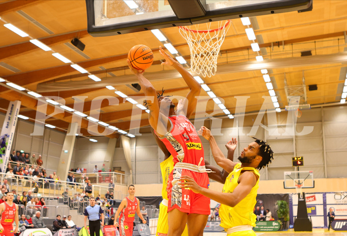 Basketball Superliga 2023/24, Playoff, Viertelfinale Spiel 2 SKN St. Pölten vs. Traiskirchen Lions
