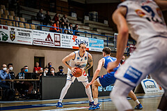 Basketball, bet-at-home Basketball Superliga 2021/22, Grunddurchgang Runde 14, Oberwart Gunners, Vienna D.C. Timberwolves, Travis Atson (4)