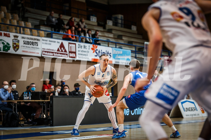 Basketball, bet-at-home Basketball Superliga 2021/22, Grunddurchgang Runde 14, Oberwart Gunners, Vienna D.C. Timberwolves, Travis Atson (4)