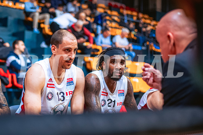 Basketball, Win2Day Superliga 2022/23, 8. Platzierungsrunde, BC Vienna, Oberwart Gunners, Stefan Savic (13), Jahenns Manigat (21)