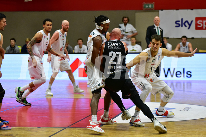 Basketball Superliga 2020/21, Grunddurchgang 11.Runde Flyers Wels vs. Kapfenberg Bulls, AJ. Turner (7), Thomas Schreiner (5), Eric McClellan (8), Christian Von Fintel (27), Nemanja Krstic (12),

