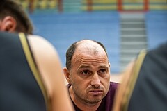 Basketball, Basketball Zweite Liga, Grunddurchgang 5.Runde, Basket Flames, Wörthersee Piraten, Goran Jovanovic (Head Coach)