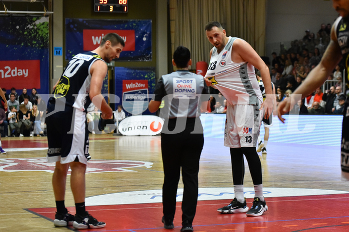 Win2Day Basketball Superliga 2022/23, Grunddurchgang 13.Runde, Flyers Wels vs. Swans Gmunden,
