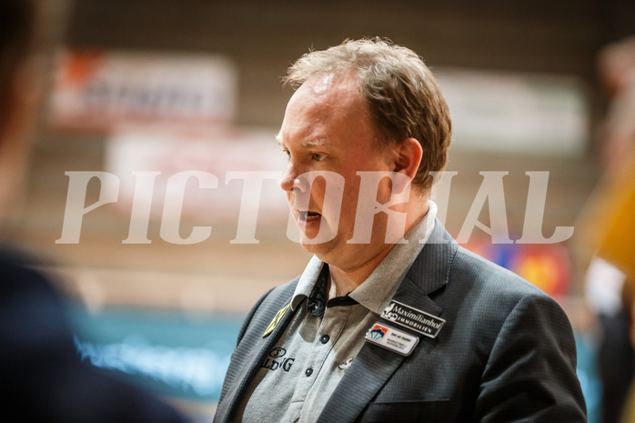 Basketball, bet-at-home Basketball Superliga 2020/21, Platzierungsrunde, 1. Runde, Oberwart Gunners, Gmunden Swans, Anton Mirolybov (Head Coach)