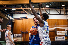 Basketball, bet-at-home Basketball Superliga 2021/22, Grunddurchgang Runde 14, Oberwart Gunners, Vienna D.C. Timberwolves, Nemanja Nikolic (6)