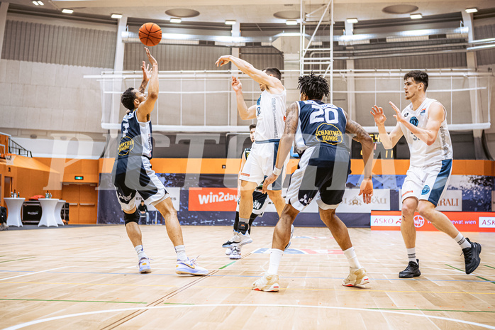 Basketball, Basketball Austria Cup 2022/23, Viertelfinale, Vienna Timberwolves, Gmunden Swans, Jakob Szkutta (10)