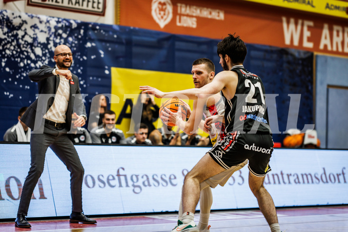 Basketball, win2day Basketball Superliga 2023/24, Grunddurchgang 21.Runde, Traiskirchen Lions, Flyers Wels, Edgars Lasenbergs (25)