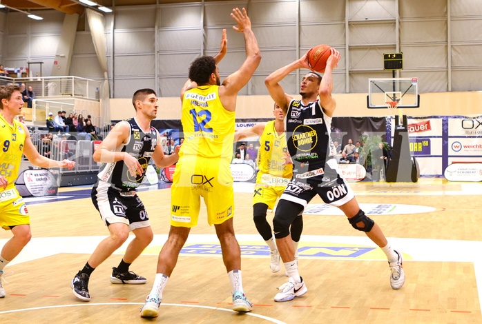 Basketball Superliga 2022/23, 8.Plazierungsrunde SKN St.Pölten vs. Gmunden Swans