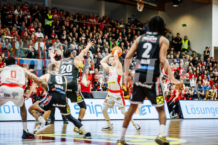 Basketball, Basketball Austria CUP 2023/24, Finale, Traiskirchen Lions, Flyers Wels, Edgars Lasenbergs (25)