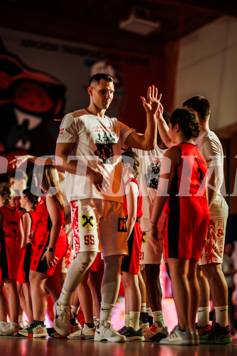 Basketball, Win2Day Superliga 2024/25, 2. Platzierungsrunde, Traiskirchen Lions, Oberwart Gunners, Denis Krestinin (55)