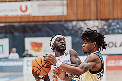 Basketball, Basketball Austria Cup 2023/24, Viertelfinale, Oberwart Gunners, UBSC Graz, Munis Tutu (10), Zachery Deshon Cooks (3)