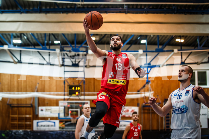 Basketball, bet-at-home Basketball Superliga 2021/22, Grunddurchgang Runde 10, Oberwart Gunners, Traiskirchen Lions, Aaron Michael Falzon (13)