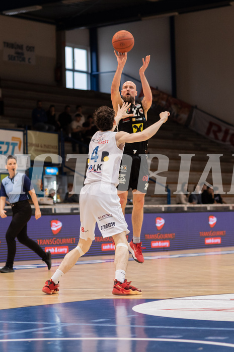 Basketball, Basketball Superliga 2022/23, Platzierungsrunde 5, Oberwart Gunners, Flyers Wels, Jonathan Wess (4), Christian von Fintel (27)