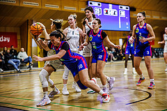 Basketball, Win2Day Basketball Damen Superliga 2024/25, Grunddurchgang 9.Runde, Basket Flames, UBSC-DBBC Graz, Clara Kronfuß (16), Ajla Meskic (10)