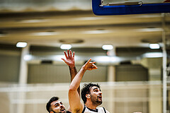 Basketball, Basketball Zweite Liga 2024/25, Grunddurchgang 8.Runde, Vienna United, Wörthersee Piraten, Marin Sliskovic (21), Alejandro Barbera Zapero (44)